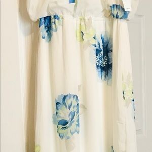 Medium long flowy summer dress. NBW and NWT